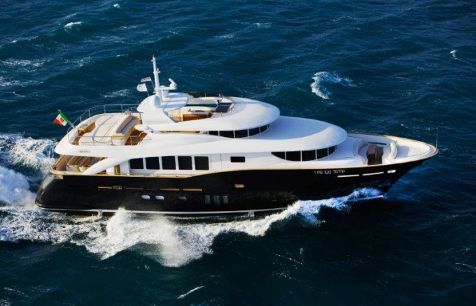 Motor Yacht 'SAKATA'